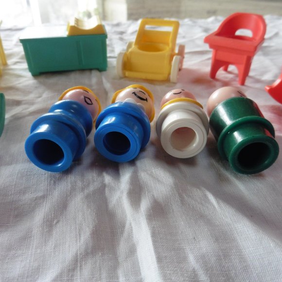 Vintage Fisher Price Little People "Nursery"  10 Pieces Included. - Picture 10 of 10